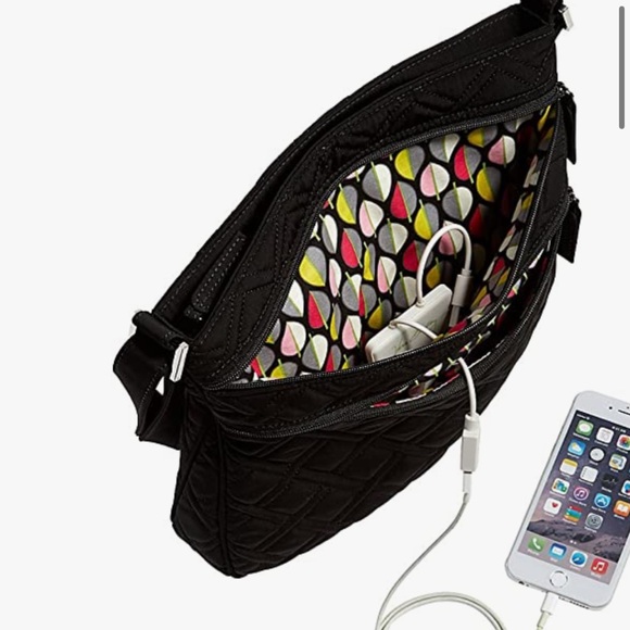 Vera Bradley 👛👛👛Keep Charged Triple Zip price cut⬇️⏬️Hipster - Solids (Black) - Picture 6 of 10